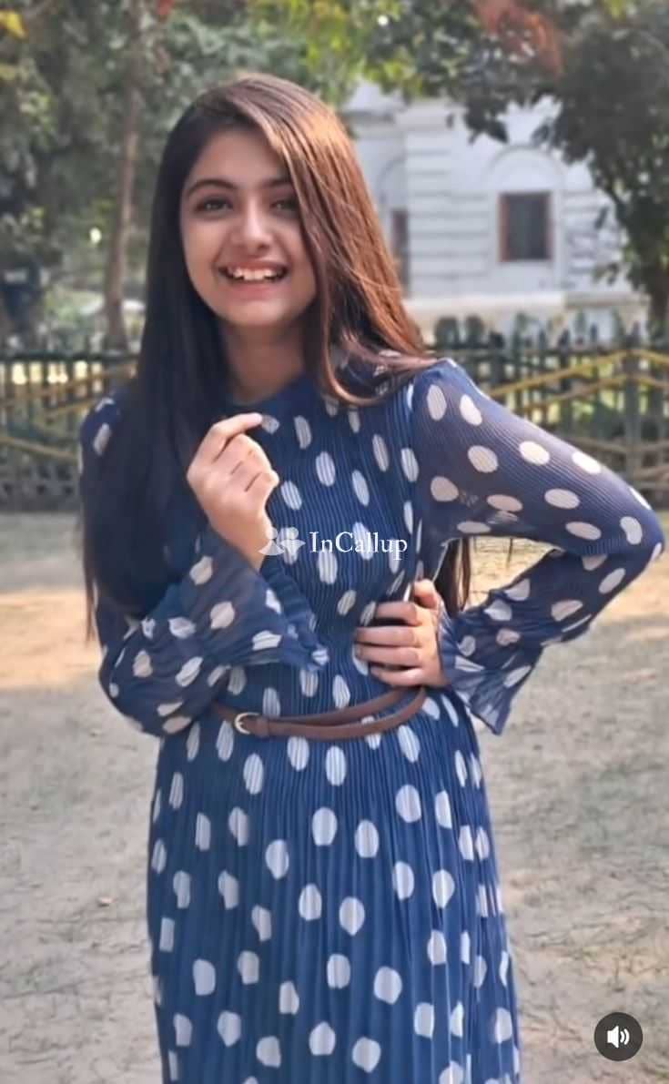 sweet cash on delivery twenty one years old call girls for your pleasure charming auburn eyes and brown hair - Call Girls in Chapra