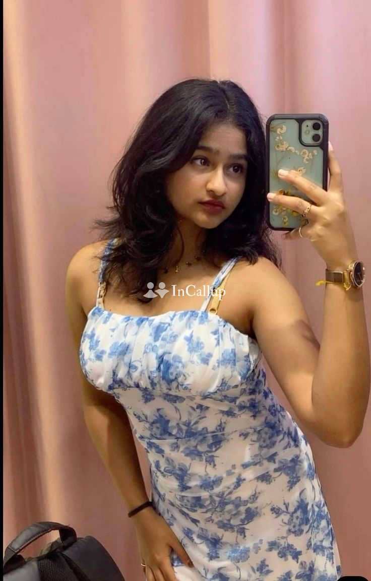 skilled in girlfriend experience fetish threesome doggy style bold black hair and brown eyes - Call Girls in Chatra