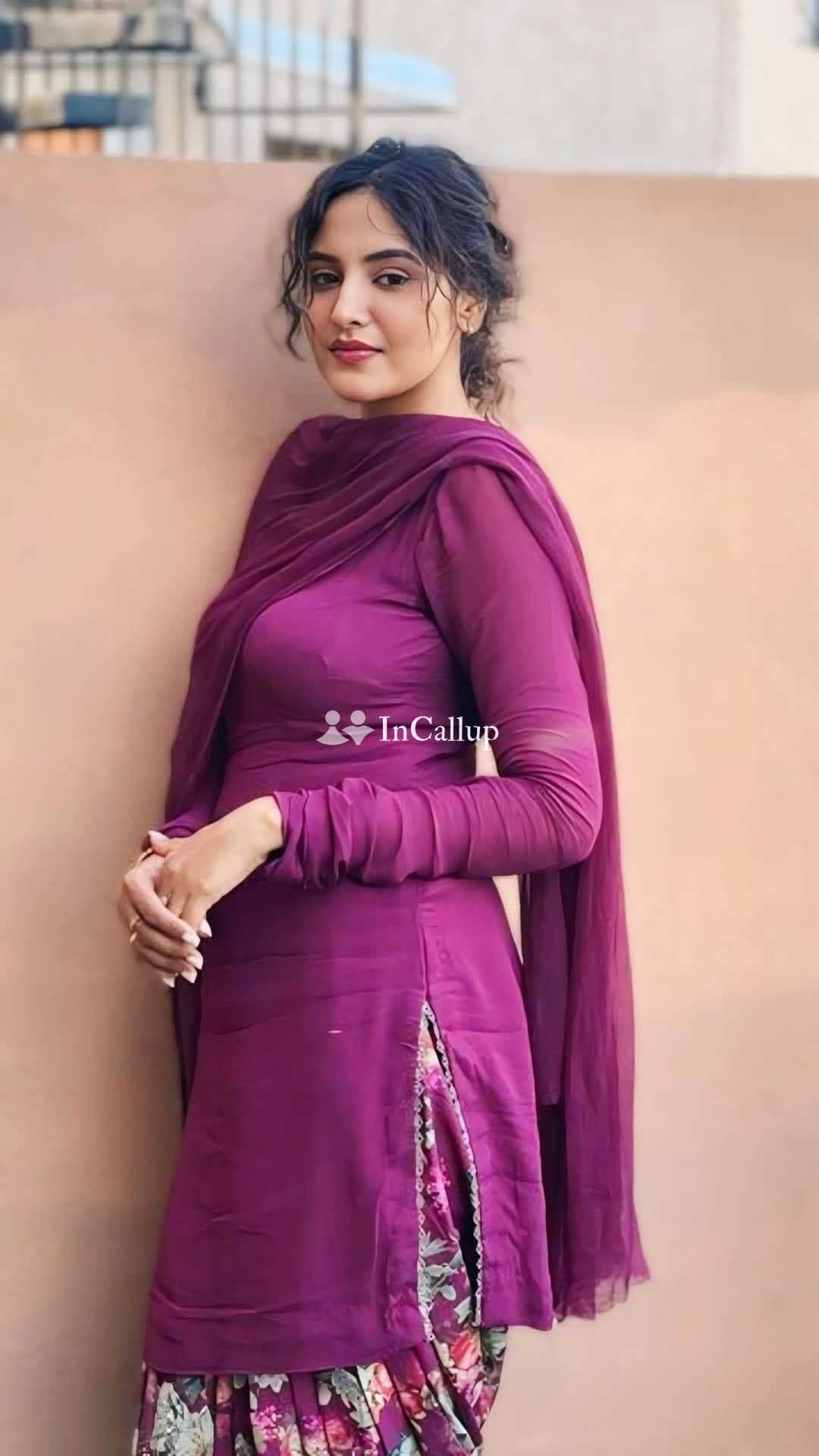 horny rani gupta twenty two years old call girls girl meet me in chennai known for being elegant - Call Girls in Chennai