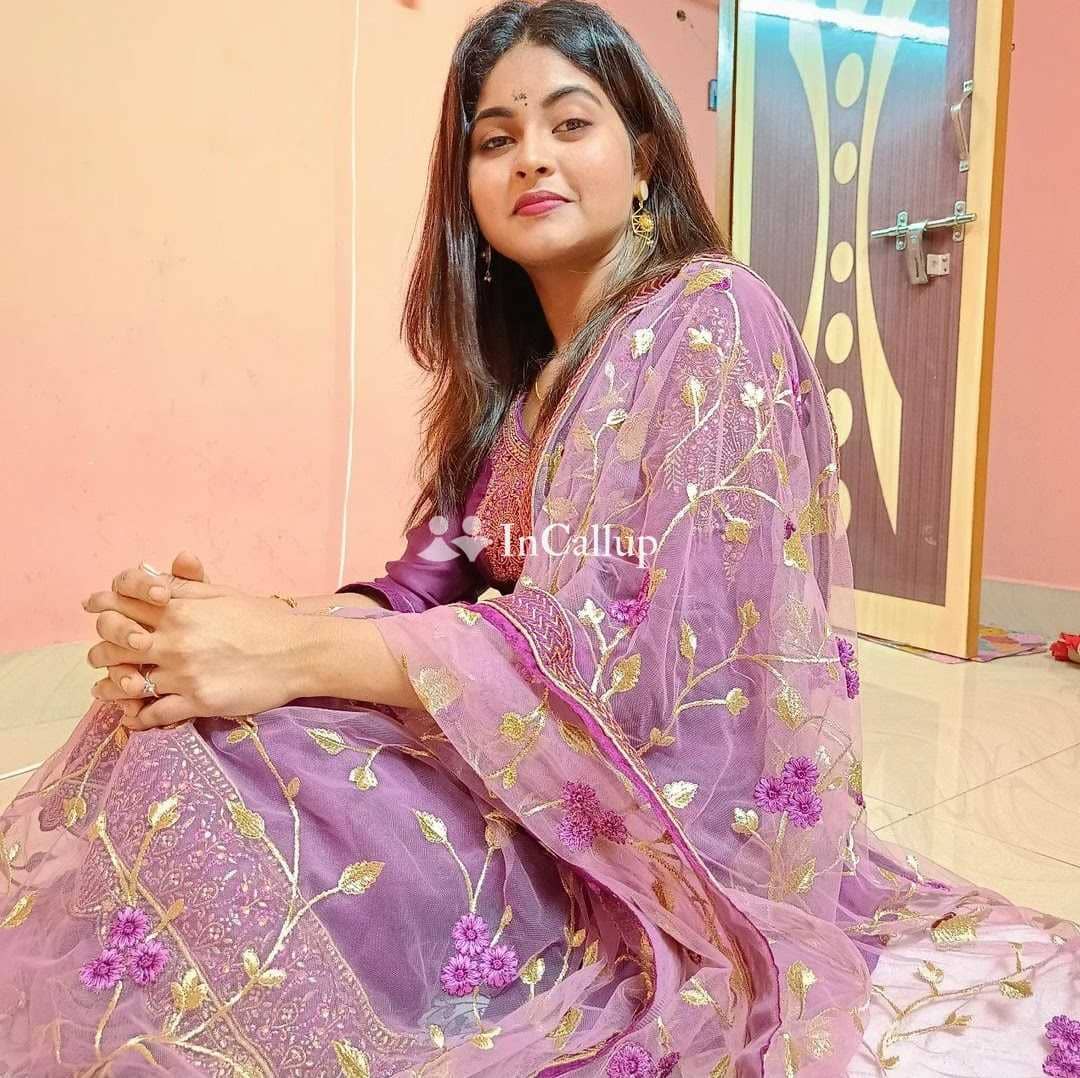 available for girlfriend experience gorgeous girlfriend experience 69 position babe currently in chikmagalur - Call Girls in Chikmagalur