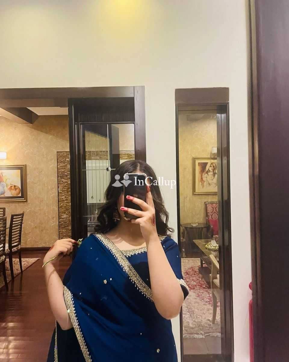 beautiful priya twenty one year old call girls girlfriend type magnetic black eyes and black hair - Call Girls in Chitradurga