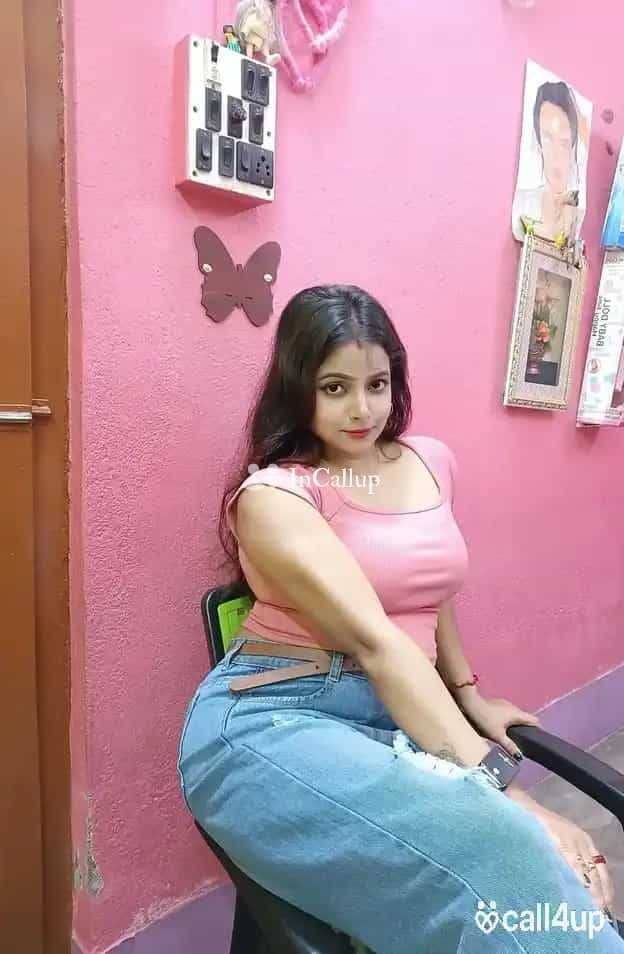 voluptuous black tall with black body type known for being passionate located in churachandpur - Call Girls in Churachandpur