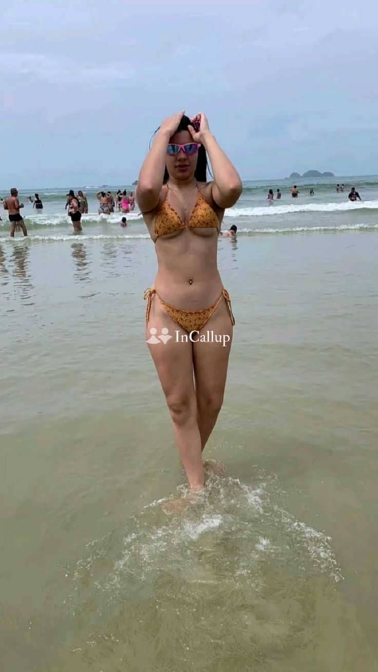 delicate black hair and brown eyes available for discreet meetings romantic companion in contai - Call Girls in Contai