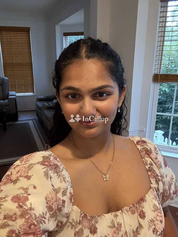 premium babe from cooch behar available for home visits youthful colored hair and blue eyes - Call Girls in Cooch Behar