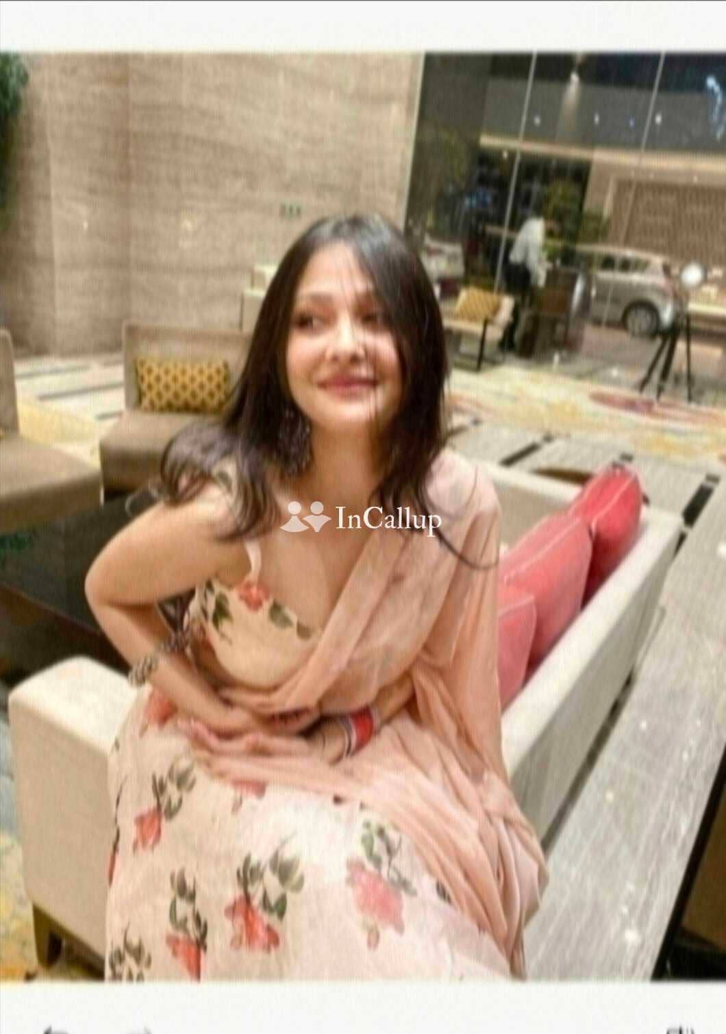 beautiful curves and black eyes available nearby cuttack available now trusted reliable service - Call Girls in Cuttack