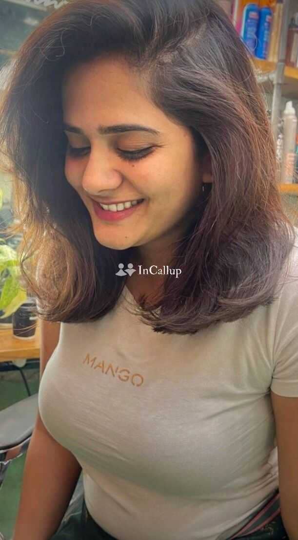 trusted companion in deoghar gorgeous smile and black hair known for being bold available for hotel visits - Call Girls in Deoghar