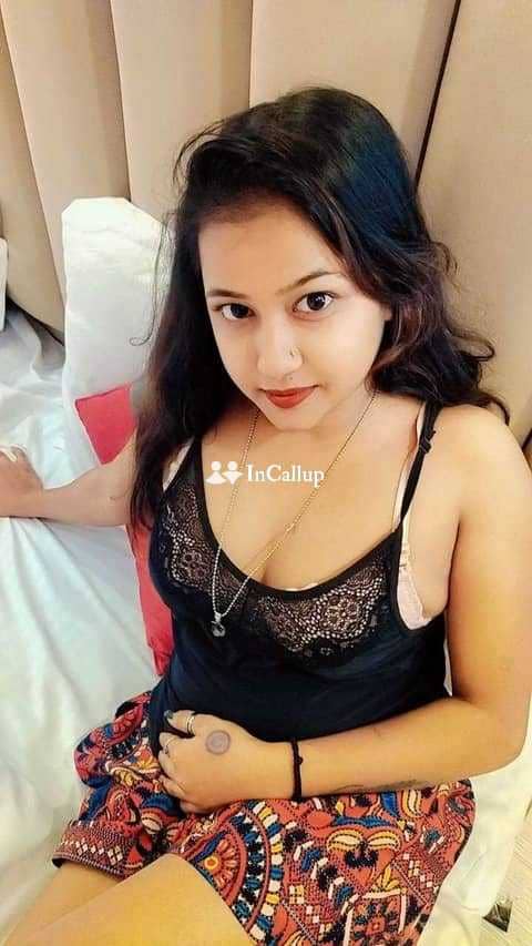 with brunette hair and hazel eyes romantic companion in dewas available for business trip service - Call Girls in Dewas