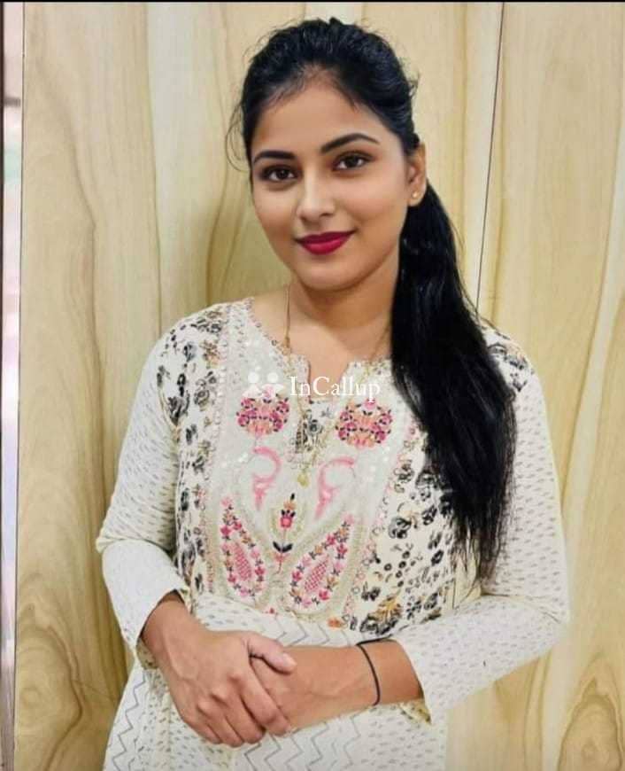 charming 19 year old brunette in dewas offering exclusive girlfriend experiences and sensual erotic massages - Call Girls in Dewas