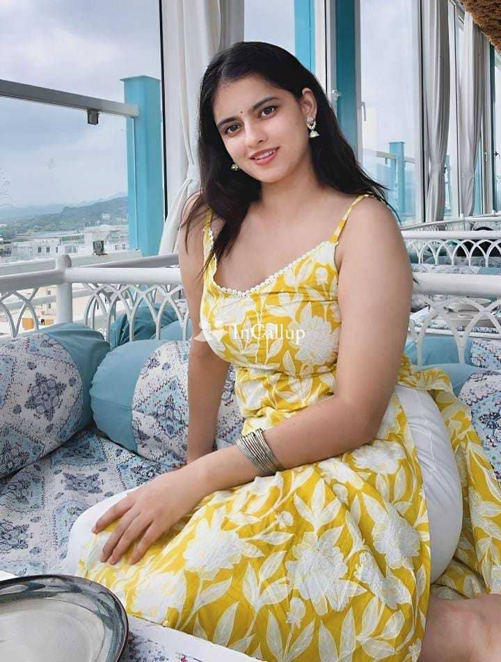 mature black hair and black eyes meet and enjoy with mayra sinha twenty two year old call girls - Call Girls in East Godavari
