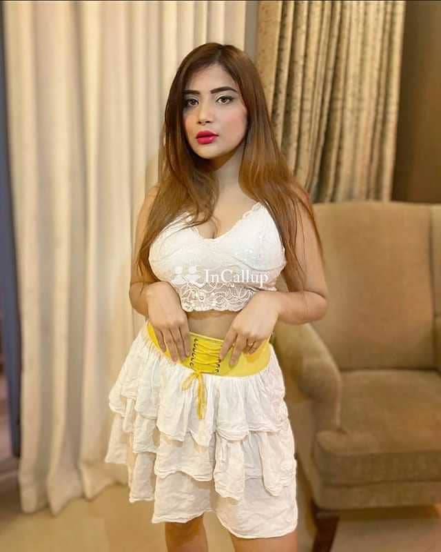 beautiful model in eluru temptress delicate black hair and black eyes available now trusted reliable service - Call Girls in Eluru