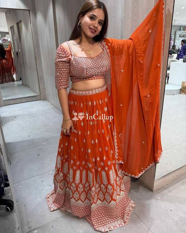 alluring black hair and black eyes known for being alluring escort available in english bazar - Call Girls in English Bazar