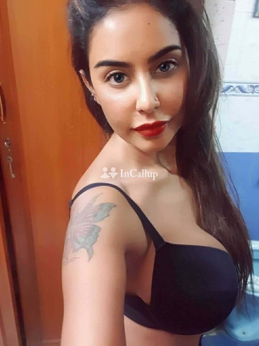 escort known for being alluring available for overnight stays playful black body and black hair - Call Girls in English Bazar