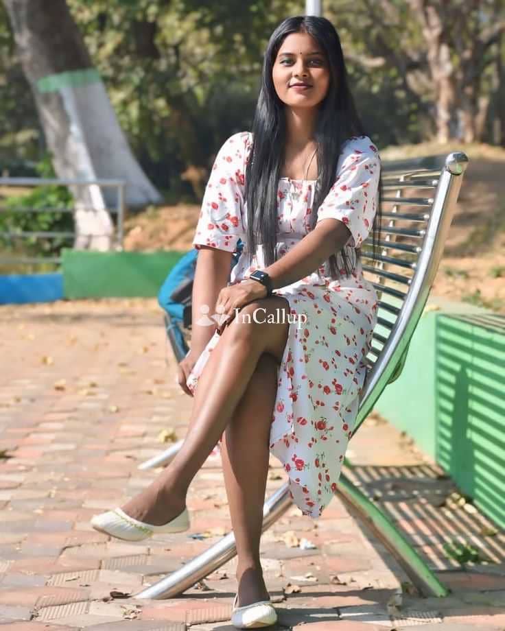 fresh auburn hair and blue eyes meeting in erode available for advance booking known for being tempting - Call Girls in Erode