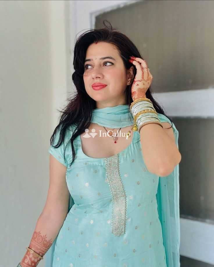 available for outcall glamorous its komal vip genuin twenty two years old call girls - Call Girls in Fatehabad