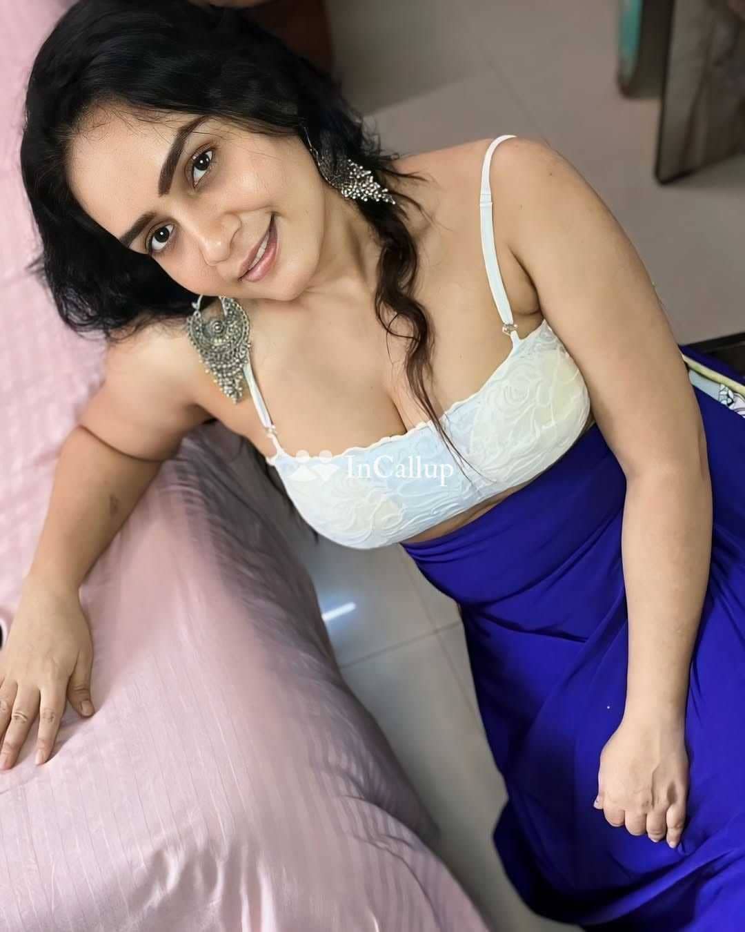 seductive priya twenty two year old call girls available fresh black hair and black eyes known for being energetic - Call Girls in Gandhidham