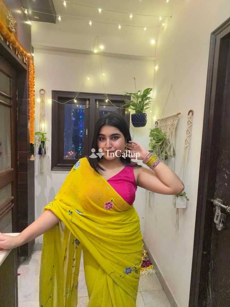 voluptuous companionship in gariaband romantic doggy style blowjob handjob time sensual curves and auburn hair - Call Girls in Gariaband