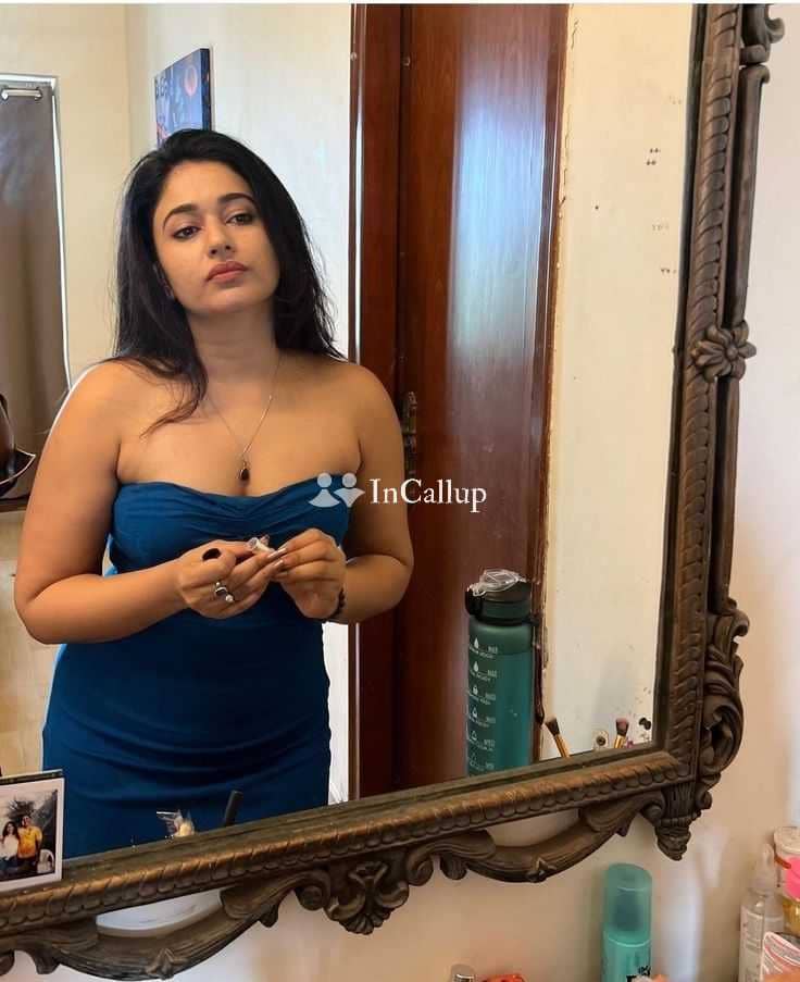 voluptuous with auburn hair and black eyes available for overnight stays available now trusted reliable service - Call Girls in Gariaband