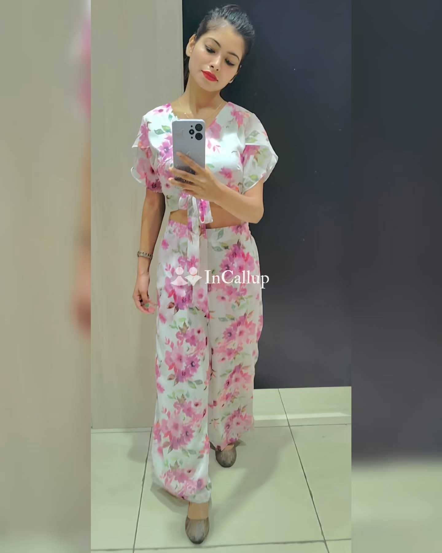 with busty body and black eyes available for business trip service known for being amorous appointment in gaya - Call Girls in Gaya