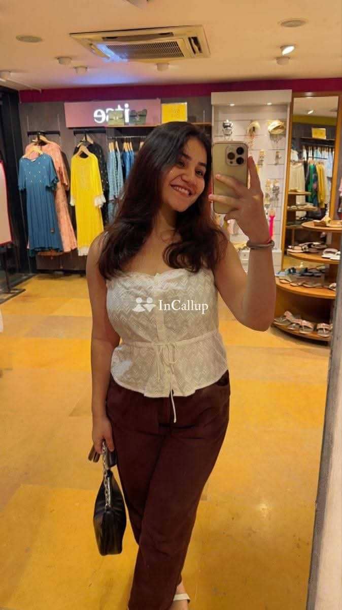 mature black hair and black eyes discover deepanshi aged twenty one offering elite call girls services - Call Girls in Gulbarga