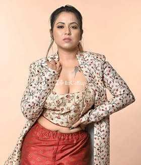 currently in gurugram indulge in kareena kumari a twenty year old call girls fantasy available for flexible hours - Call Girls in Gurugram