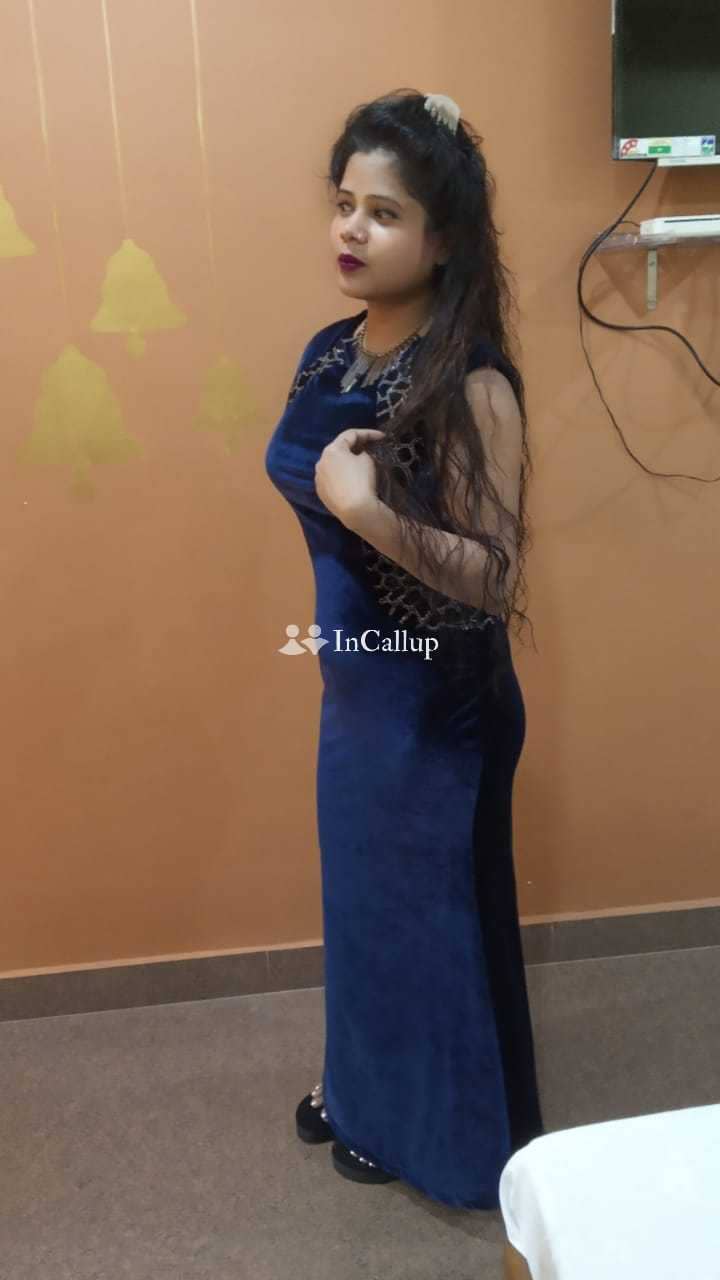 petite available for home visits flawless black eyes and black hair guwahati escort service - Call Girls in Guwahati