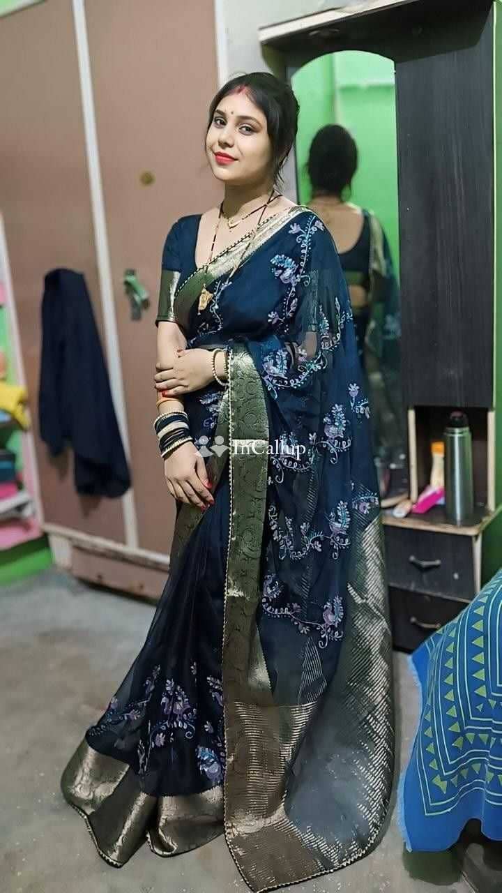 curvy girl in gwalior gorgeous smile and black hair escort service in gwalior available for home visits - Call Girls in Gwalior