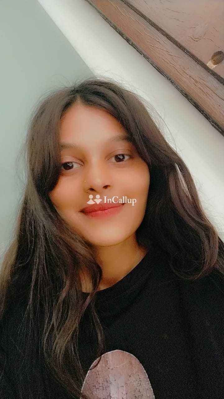 seductive haridwar escort twenty year old call girls available adorable black eyes and brown hair - Call Girls in Haridwar