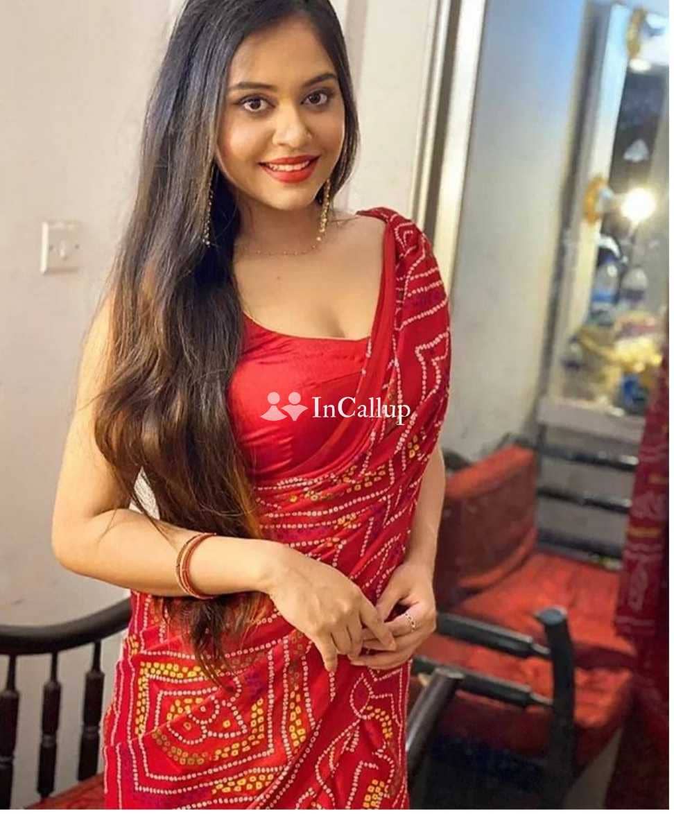 available for private dates known for being amorous luxury roshni twenty year old call girls model - Call Girls in Hazaribagh