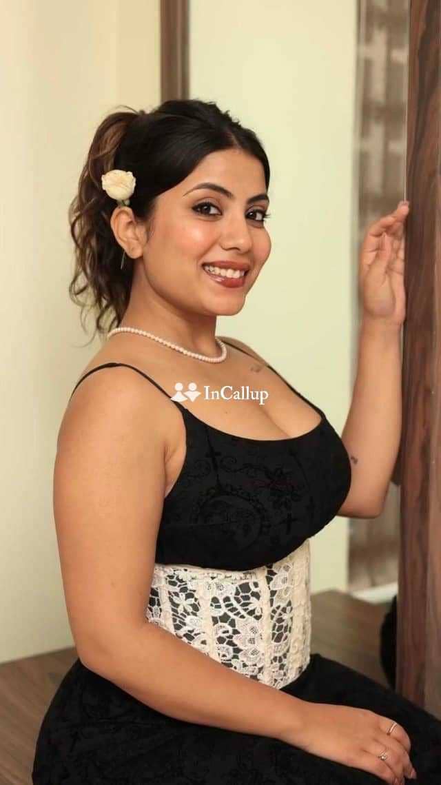 sexy girl from hospet dreamy sexy black body and brown hair flirty call me nineteen year old call girls babe - Call Girls in Hospet