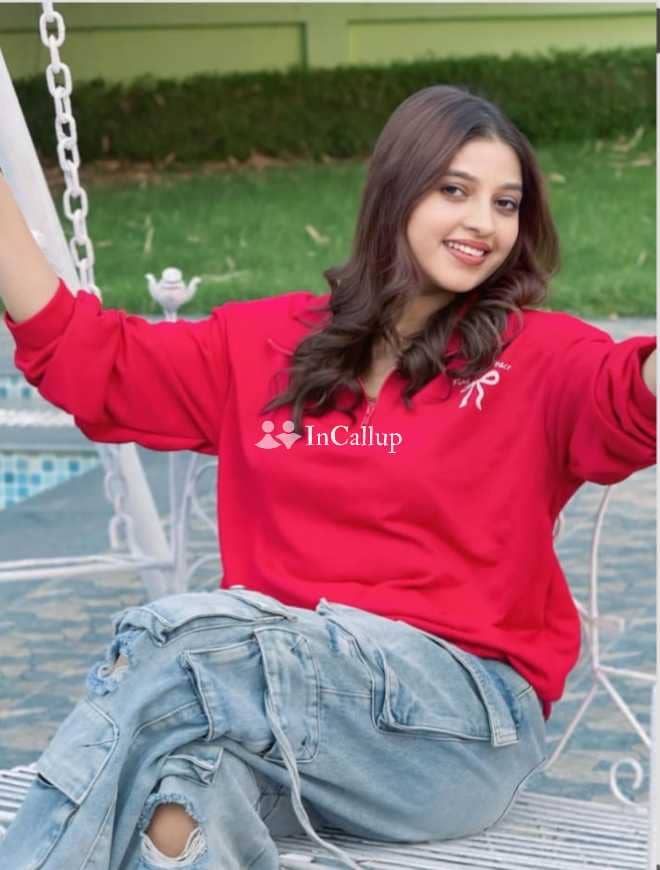 voluptuous with black hair and black eyes beautiful model in hyderabad known for being sensual - Call Girls in Hyderabad