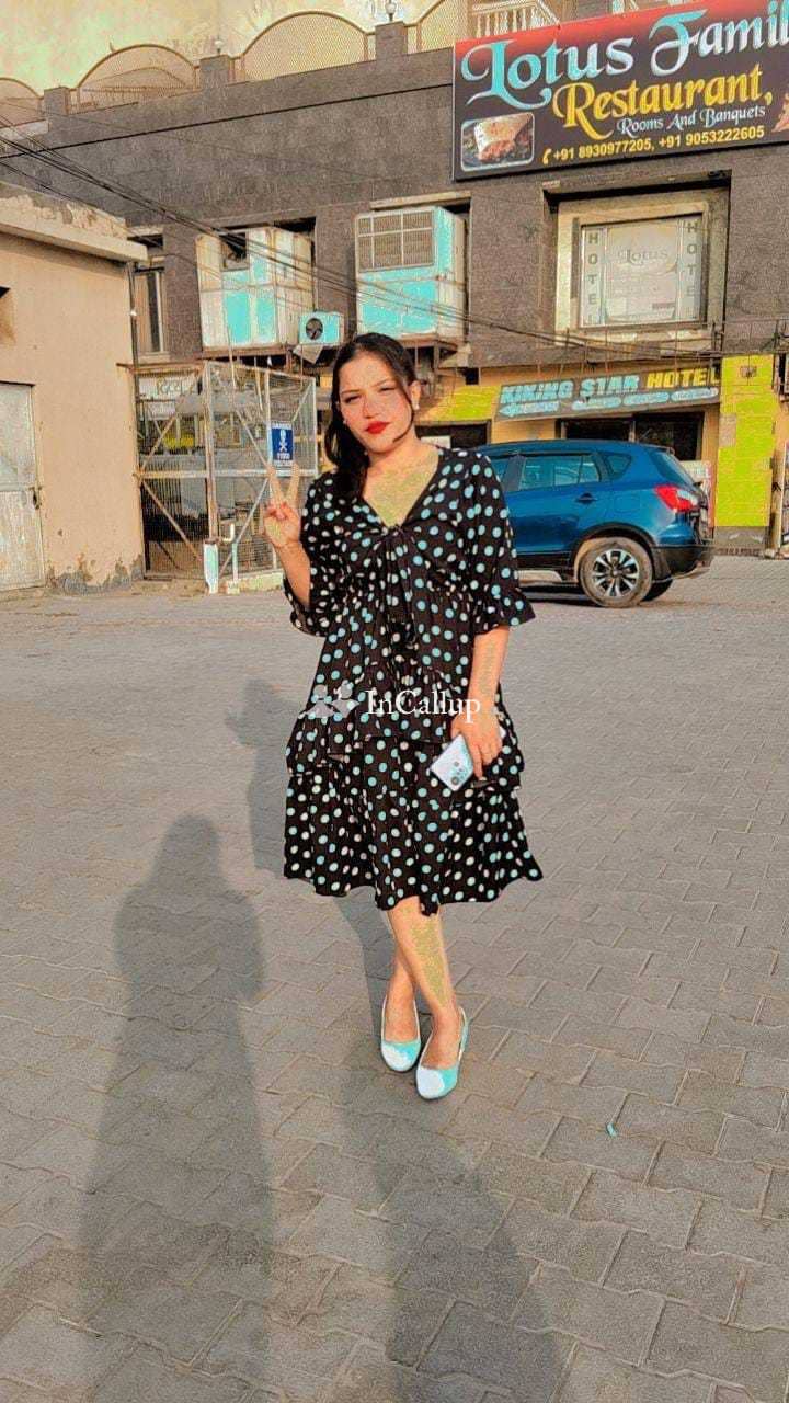 experience the allure of cash payment a charming 20yearold blonde in indore ready to please you tonight - Call Girls in Indore