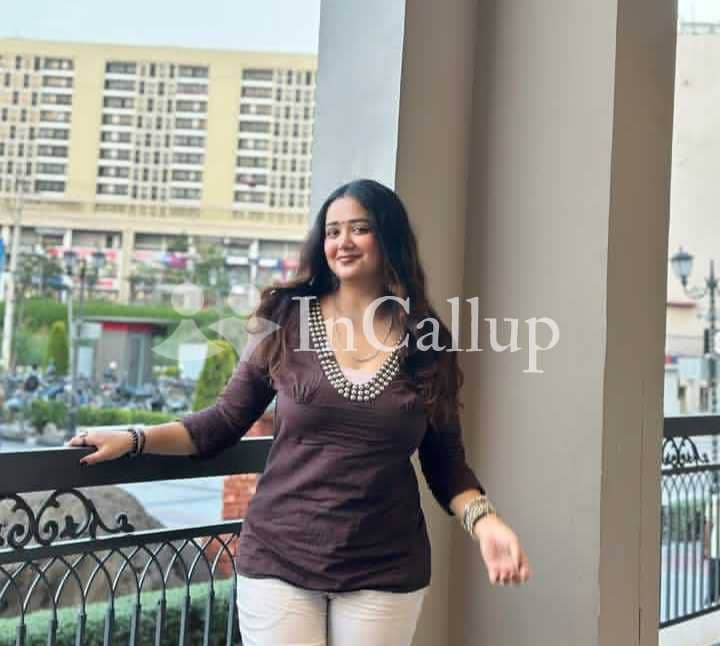 available for flexible hours known for being affectionate busty premium babe from indore - Call Girls in Indore