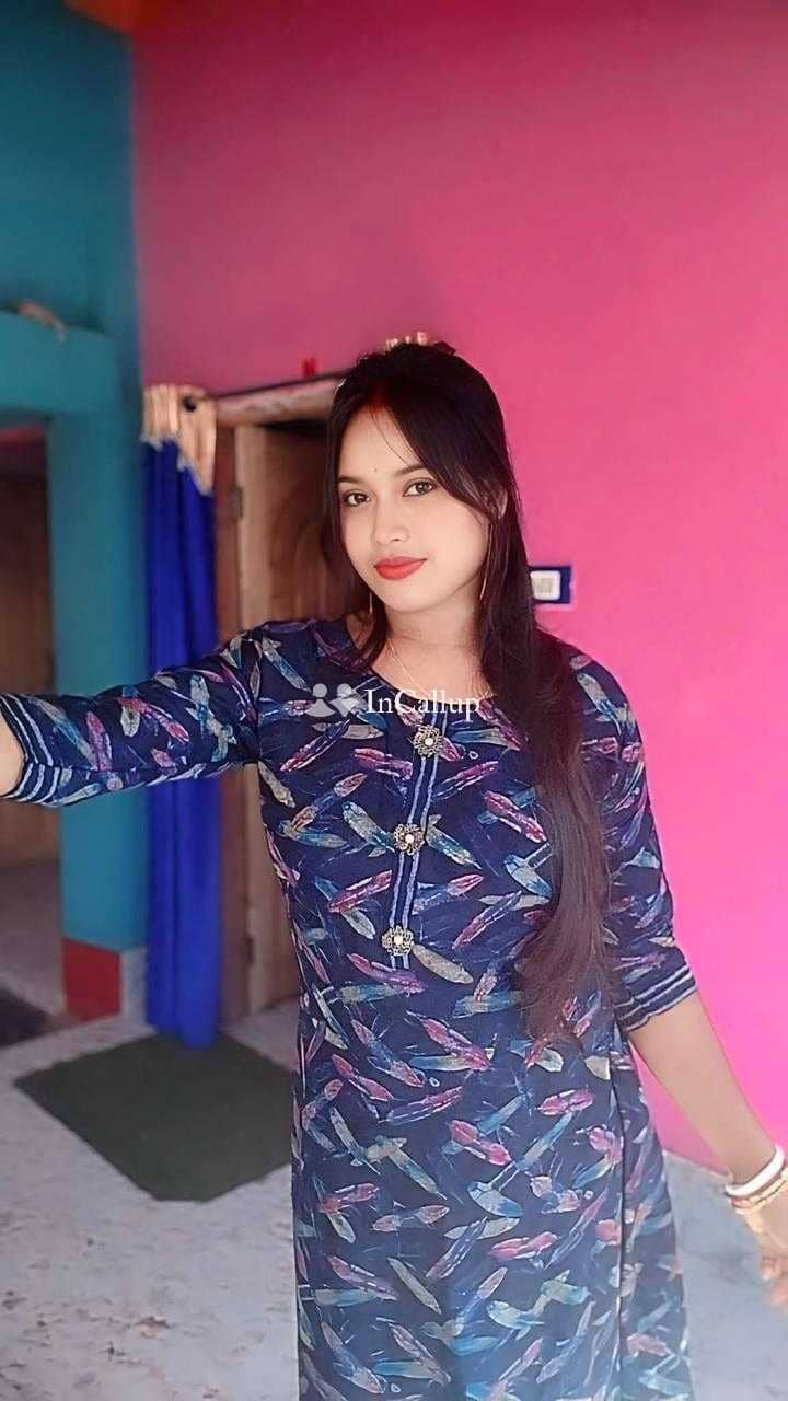 fantasy alluring blonde hair and black eyes known for being gentle available for long bookings - Call Girls in Jabalpur