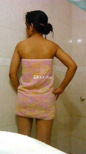 available for girlfriend experience charming brown eyes and green hair available now trusted reliable service - Call Girls in Jaipur