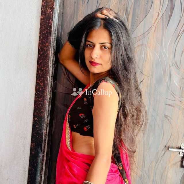 sweet auburn eyes and brown hair sensual only seal pack girl twenty one year old call girls star - Call Girls in Jhunjhunu