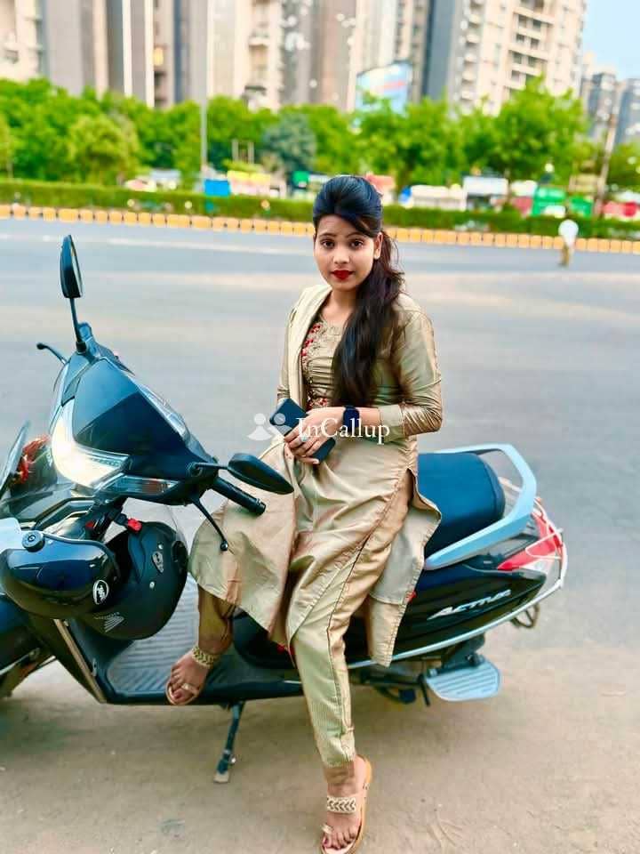 known for being fun loving available for home visits magnetic blonde eyes and black hair - Call Girls in Jhunjhunu