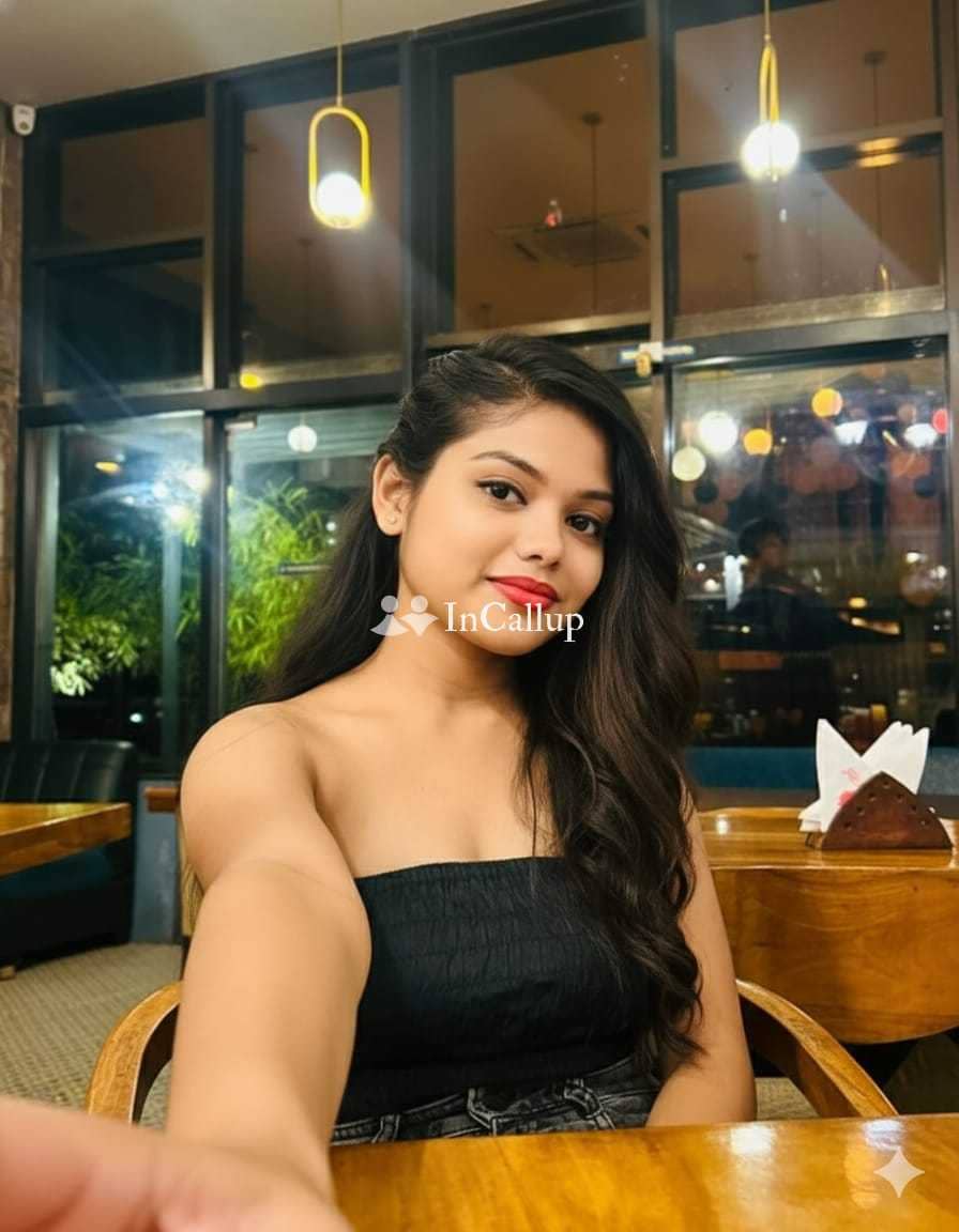 petite with black eyes and black hair perfect kaithal nineteen year old call girls companion - Call Girls in Kaithal