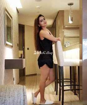 available for discreet meetings let me introduce shonam kumar i eighteen year old call girls - Call Girls in Kamle