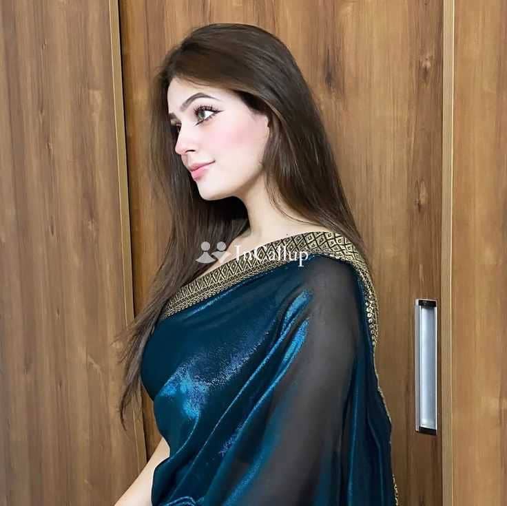 model look with black eyes and black hair known for being attractive available for weekend fun - Call Girls in Kangra