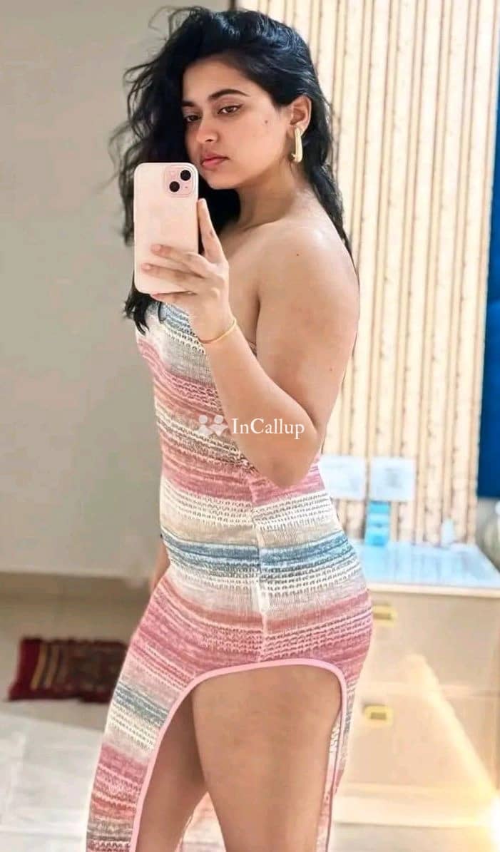 explore unforgettable moments with kriti singh your enticing companion in kannur at just 20 years old - Call Girls in Kannur