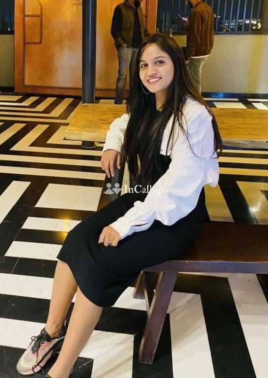 escort available in kanpur sparkling black eyes and black hair available now trusted reliable service - Call Girls in Kanpur