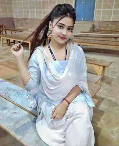 glamorous black hair and black eyes petite riya kumari twenty year old call girls known for being romantic - Call Girls in Kanpur