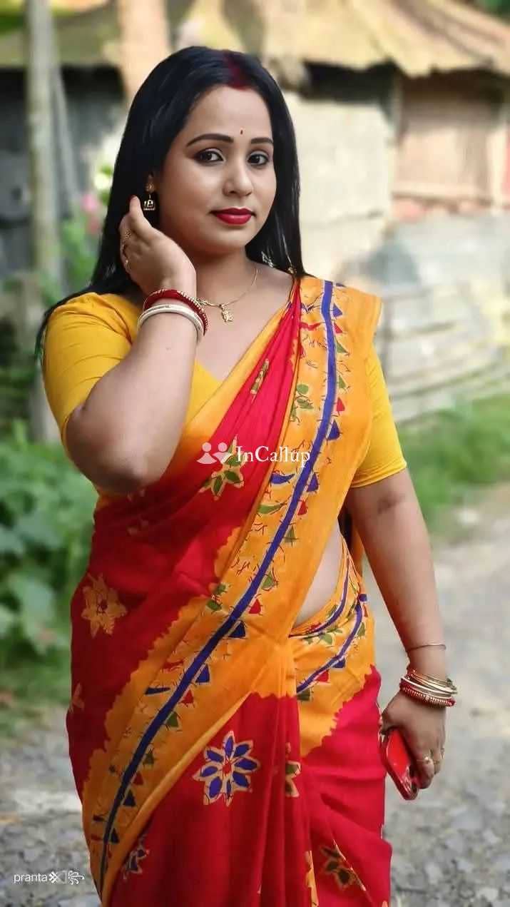 gorgeous smile and blonde hair exclusive escort in kanpur known for being reliable escort service in kanpur - Call Girls in Kanpur