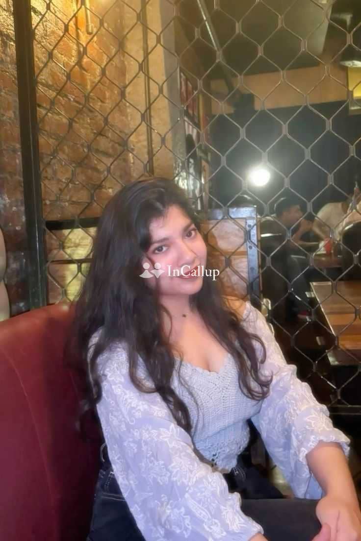 known for being glamorous charming black eyes and brown hair offering bdsm girlfriend experience - Call Girls in Kasaragod