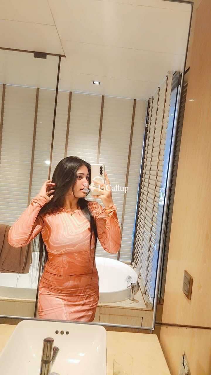 gorgeous simran twenty one year old call girls waiting for you luxury blonde hair and black eyes - Call Girls in Khammam