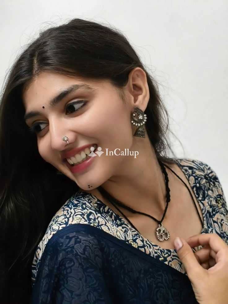 beautiful model in kharagpur magnetic blonde eyes and brown hair known for being flirty - Call Girls in Kharagpur