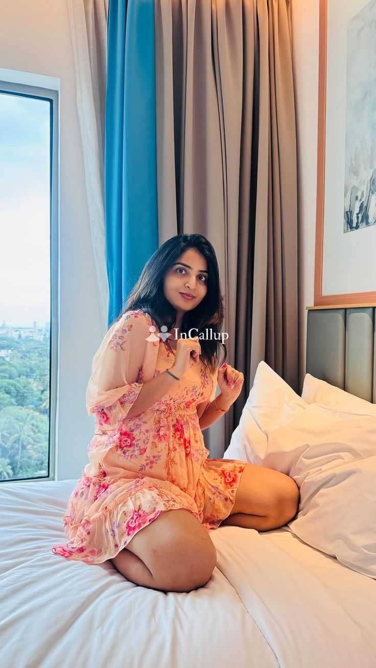 petite escort in kharagpur with busty body and blonde eyes known for being skilled - Call Girls in Kharagpur