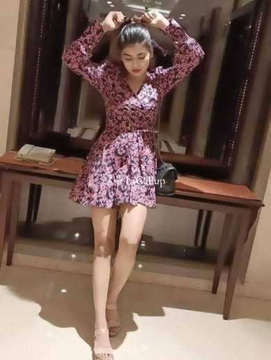 charming escort in kharagpur voluptuous with black hair and brown eyes available for discreet meetings - Call Girls in Kharagpur