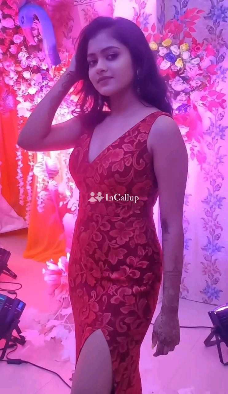 this is rani kumari an elegant twenty two year old call girls known for being flirty - Call Girls in Kochi