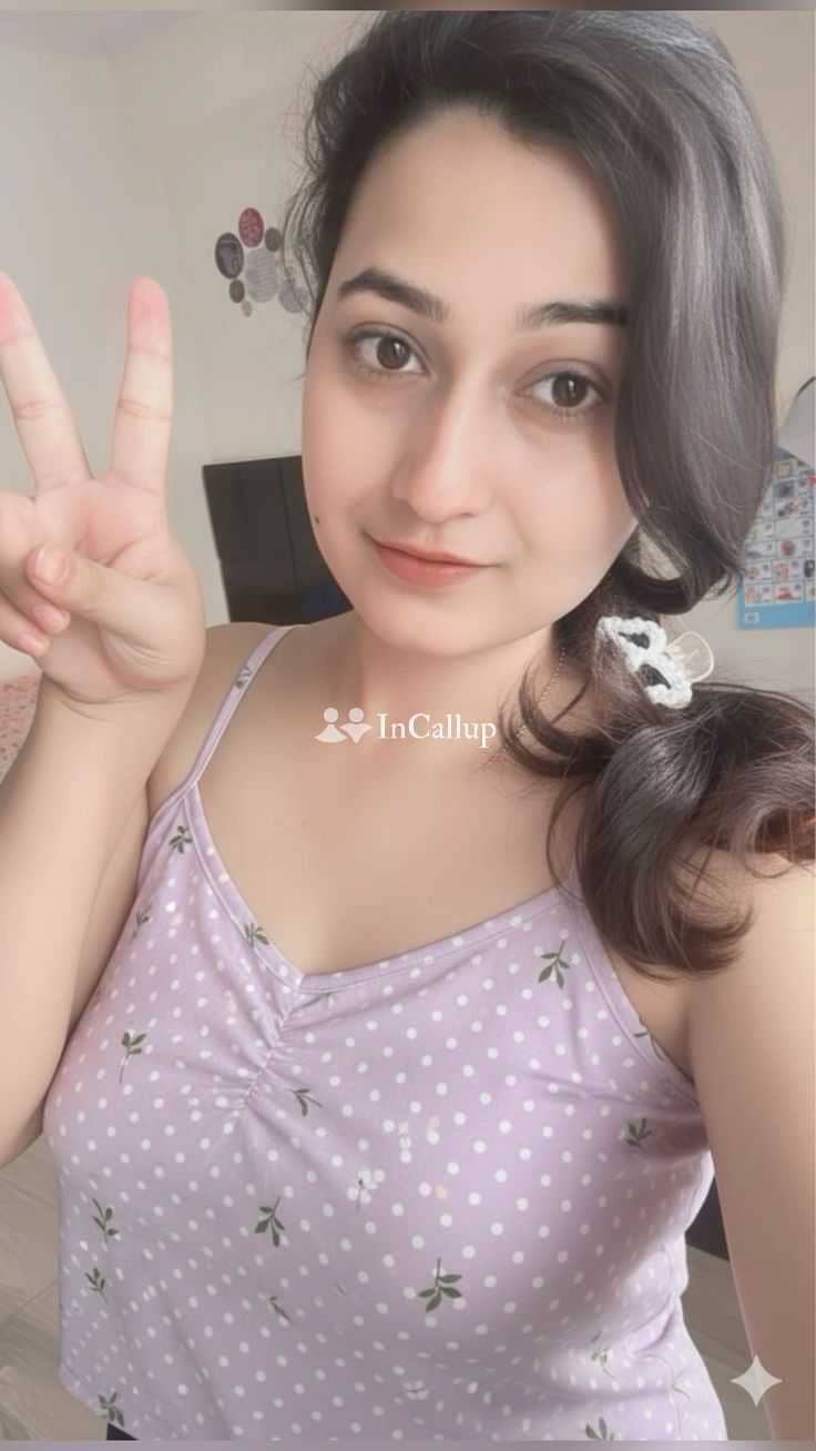 known for being amorous delightful black eyes and black hair available for business trip service - Call Girls in Kochi